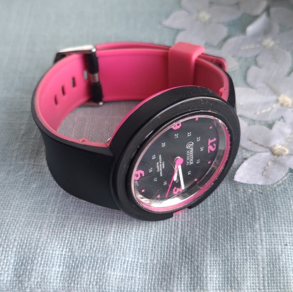 Prestige Medical for Nurse 100M Quartz Watch Swatch Style Pink and Black - Picture 3 of 7